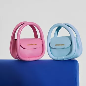 Soft Trapeze Bag Mini Guide: Fit, Feel & Styling